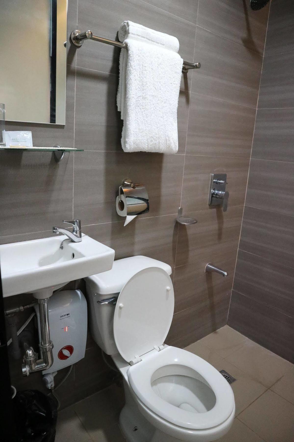 Hotel Reddoorz Near Trade School Gensan General Santos City Exterior foto