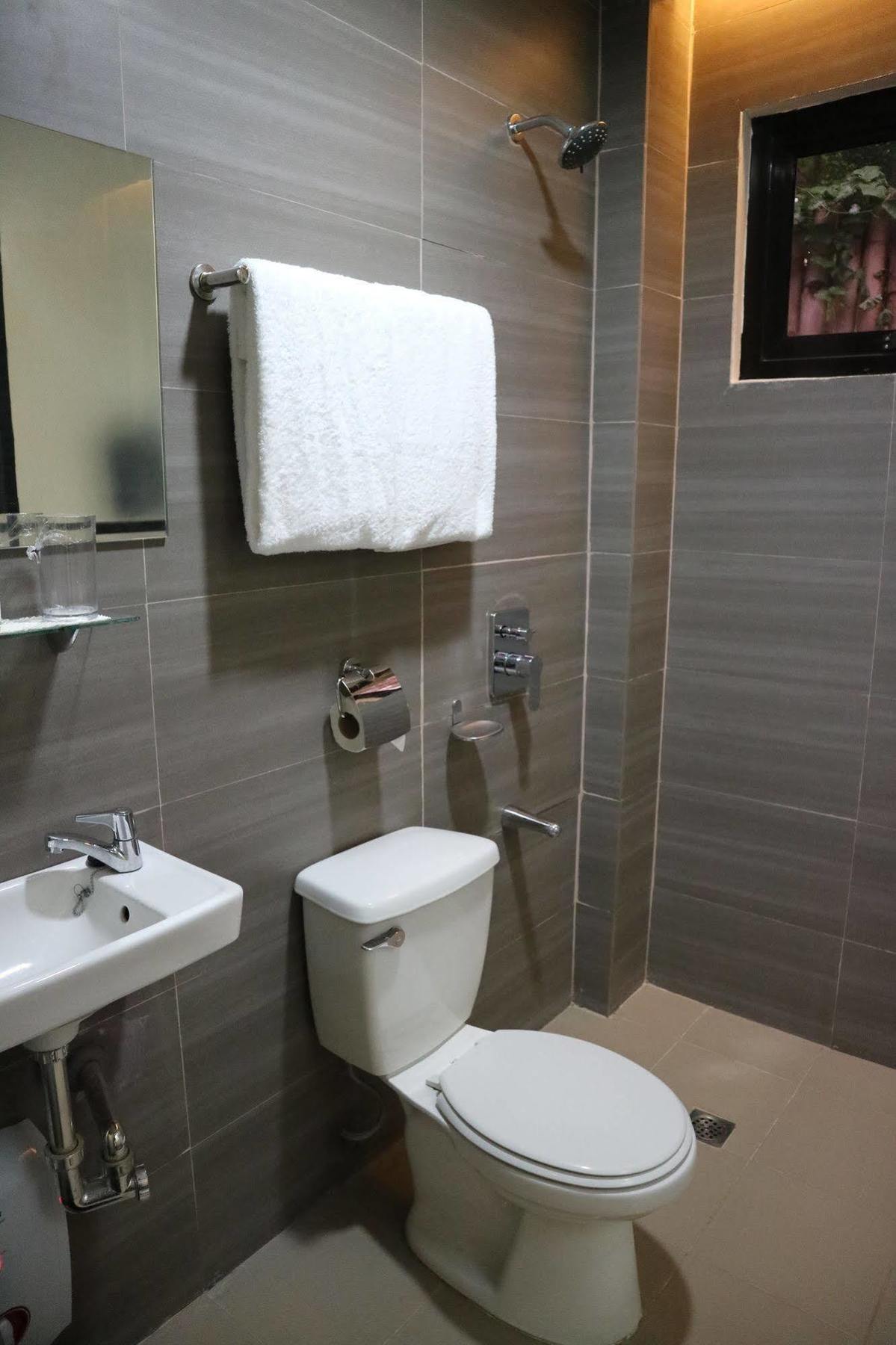 Hotel Reddoorz Near Trade School Gensan General Santos City Exterior foto